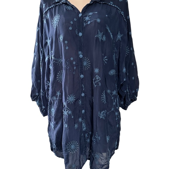 Johnny Was navy CELESTIN CERES TUNIC in size Large. Absolutely gorgeous detail - Picture 6 of 15